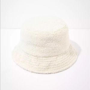 NWT American Eagle sherpa bucket hat